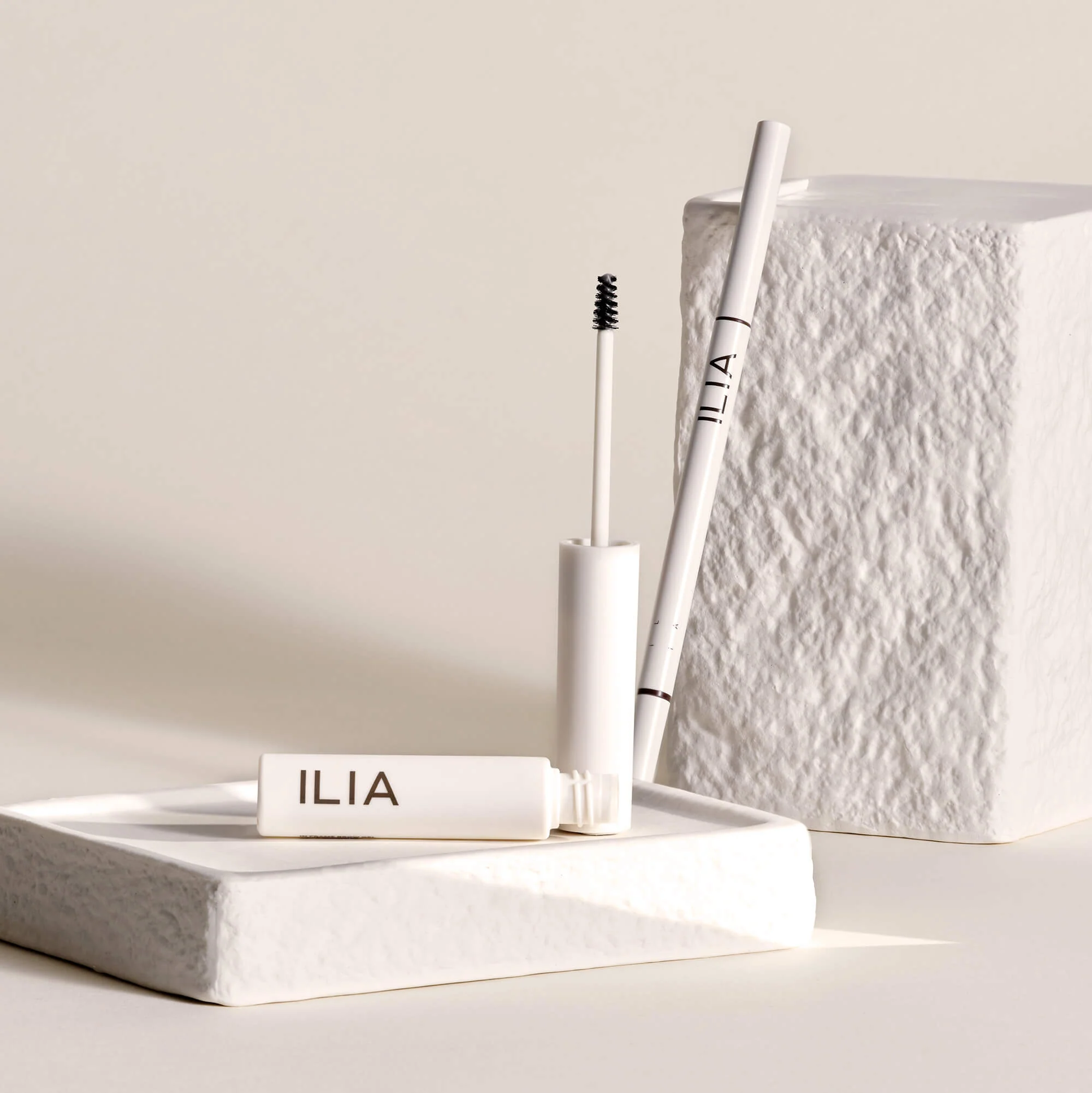 In Frame Brow Gel Transparent Eyebrow Mascara - Image 6