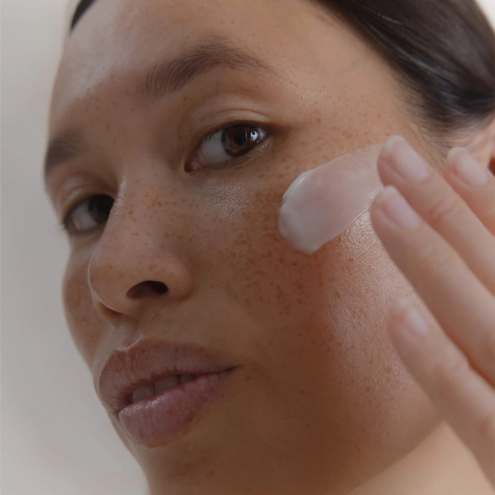 Moisturizing Face Cream - Image 2